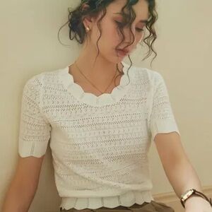 Elegant White Scalloped Knit Top